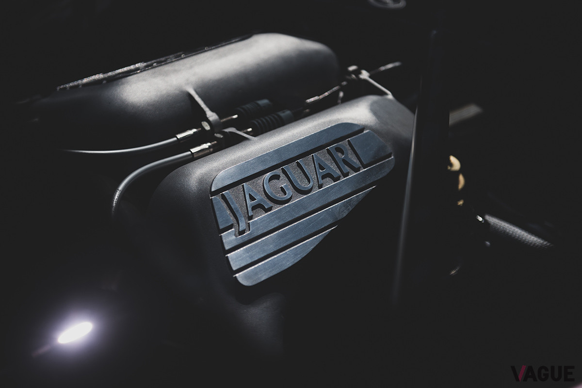 およそ5000万円で落札されたジャガー「XJ220」（C）2020 Courtesy of RM Sotheby's