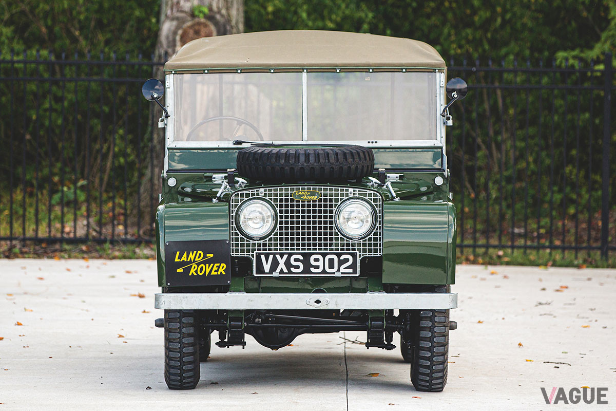 およそ2500万円で落札されたランドローバー「シリーズI SWB カー・ゼロ」（C）2020 Courtesy of RM Sotheby's