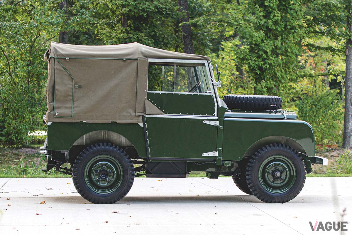 およそ2500万円で落札されたランドローバー「シリーズI SWB カー・ゼロ」（C）2020 Courtesy of RM Sotheby's