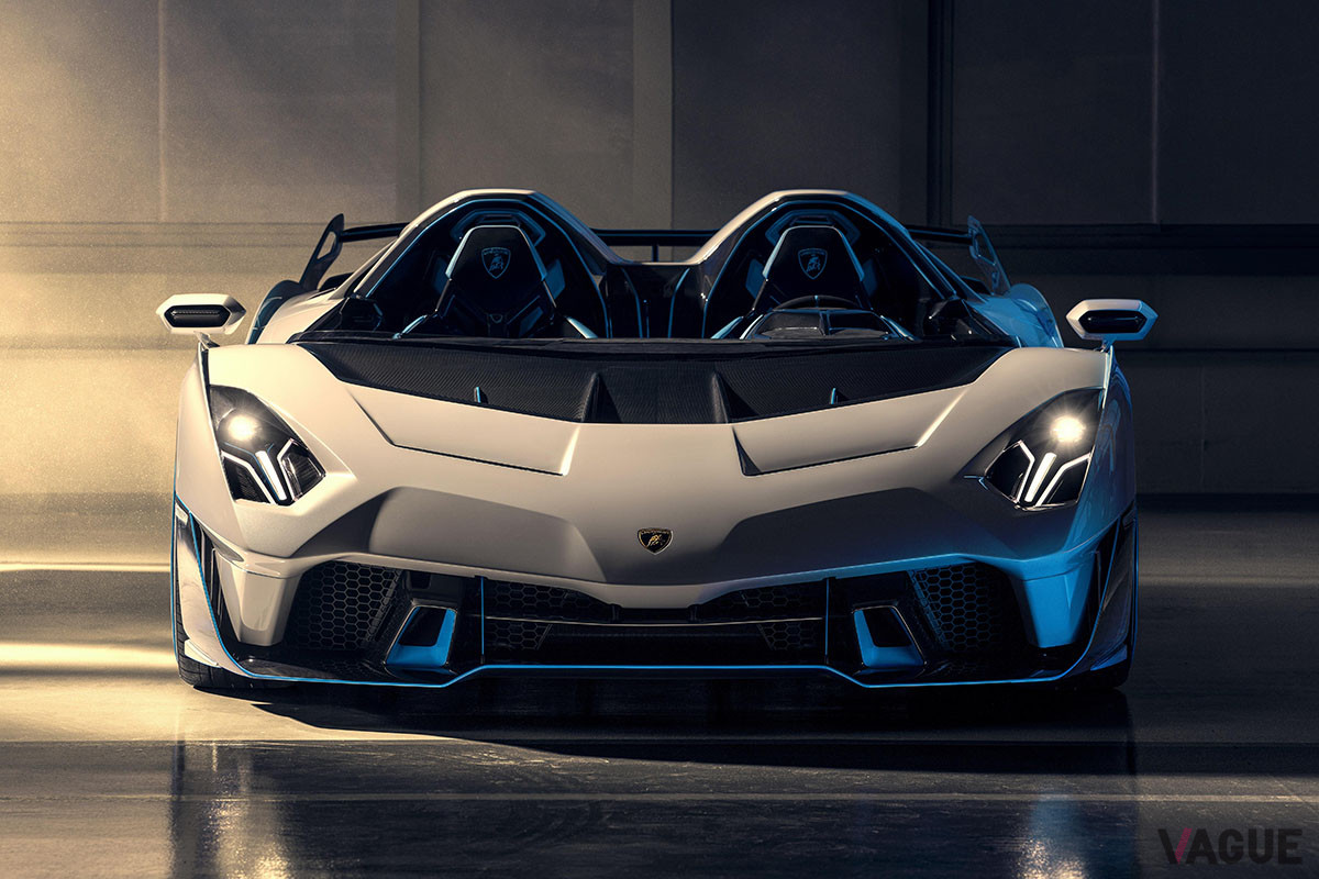 デザインはチェントロ・スティーレが担当し、スクアドラコルセが開発した2台目のワンオフモデルとなる「SC20」