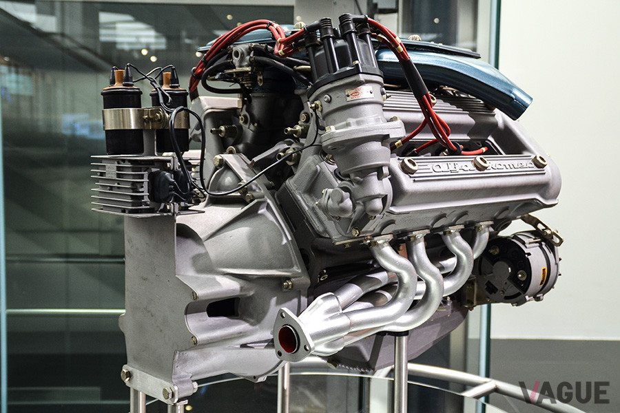 ティーポ33譲りのV8エンジンを搭載