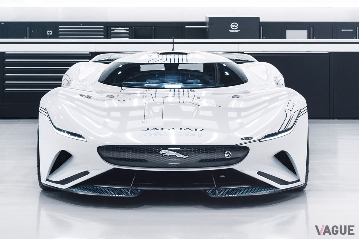 実寸大スケールでのデザインスタディを経てつくられたジャガー「Vision Gran Turismo SV」