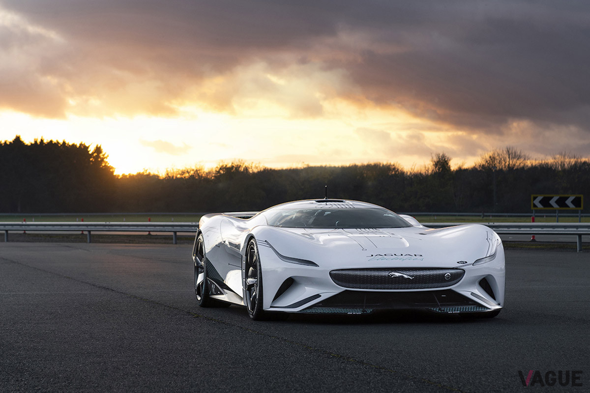 PlayStation4用「グランツーリスモ」向けのフル電気自動車（EV）のバーチャル・レーシングカー、ジャガー「Vision Gran Turismo SV」