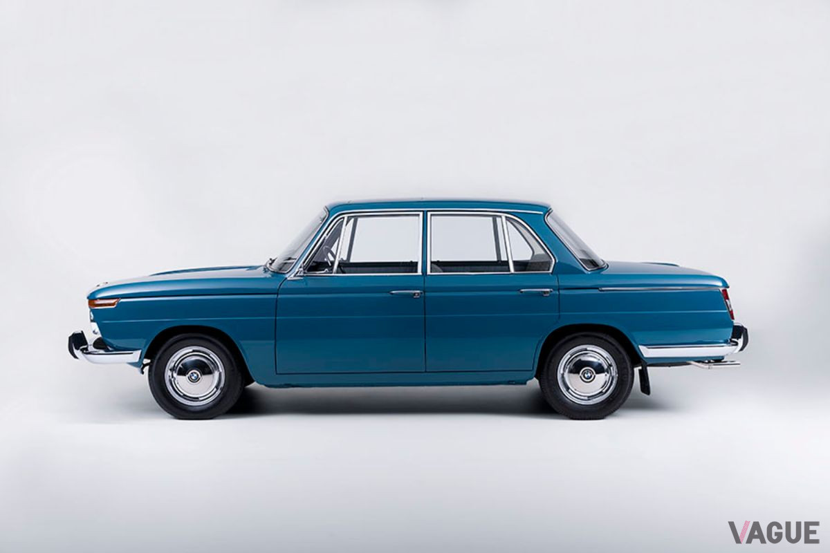 1961年に登場したBMW「1500」。これがヒットし、BMWは倒産の危機を免れた。ノイエ・クラッセ（新しいクラス）という社内での呼称がそのままこのモデルの愛称になった