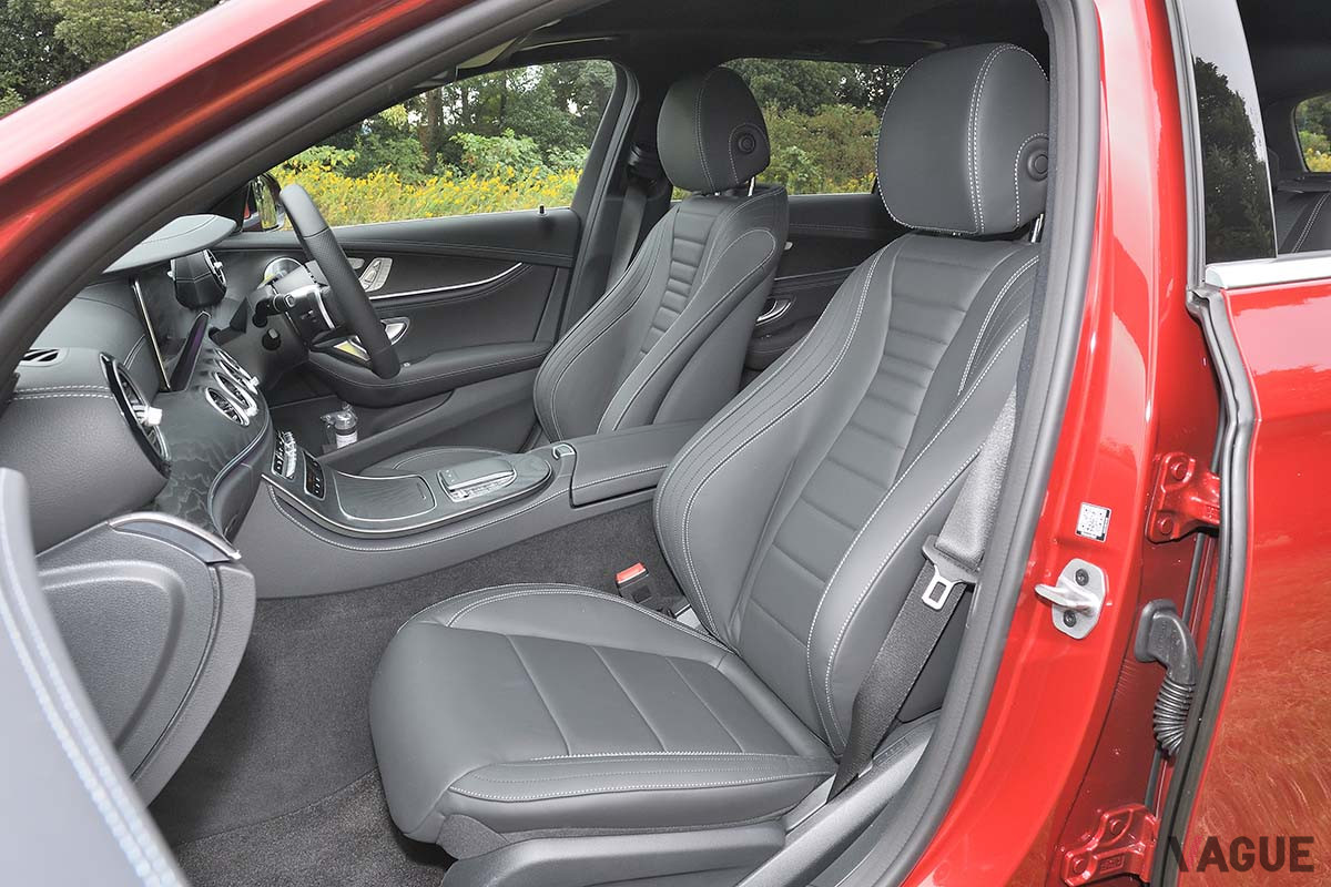 メルセデス・ベンツ改良新型「E200スポーツ ステーションワゴン」の前席