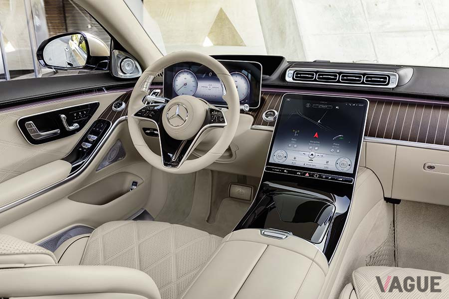 新型「メルセデス-マイバッハSクラス」のインパネ