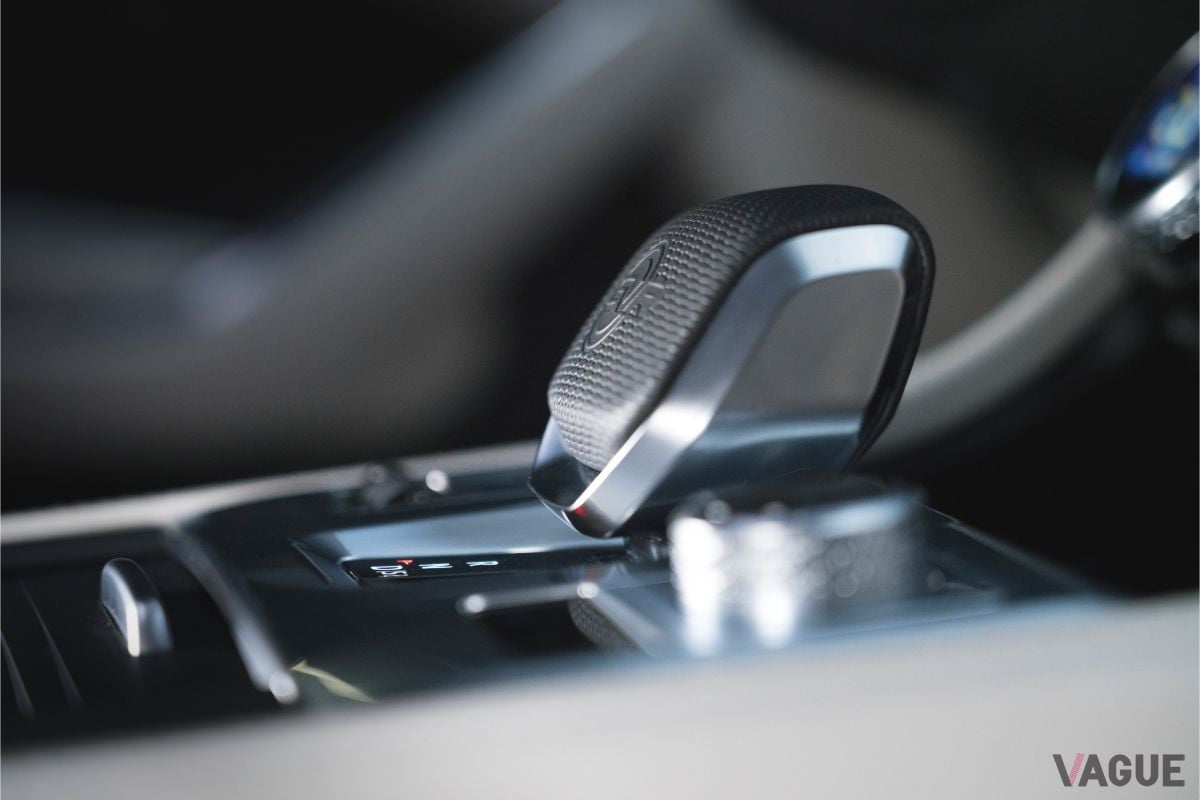 ジャガー新型「FペイスSVR」のドライブセレクター。新デザインになった