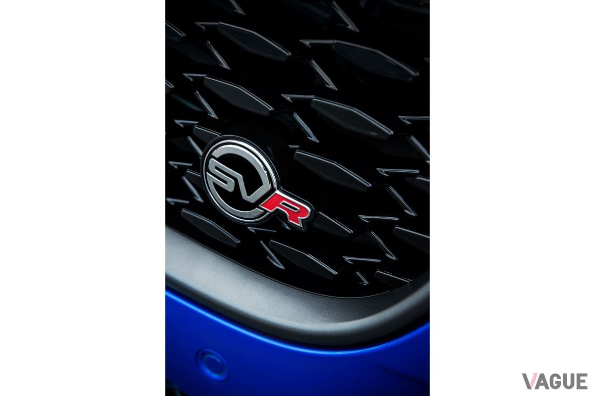 ジャガー新型「FペイスSVR」のエンブレム
