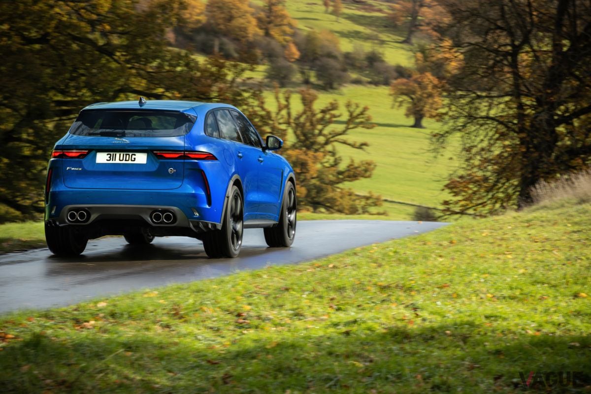 ジャガー新型「FペイスSVR」