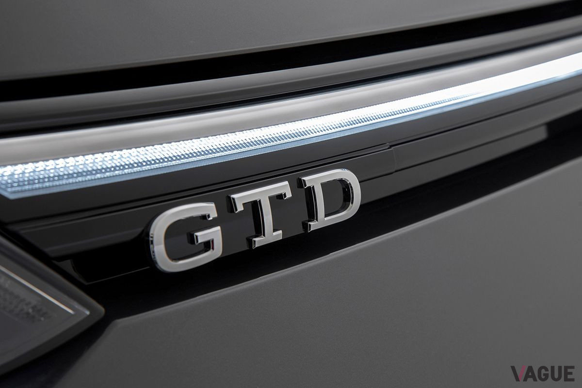 VW新型「ゴルフGTD」のエンブレム