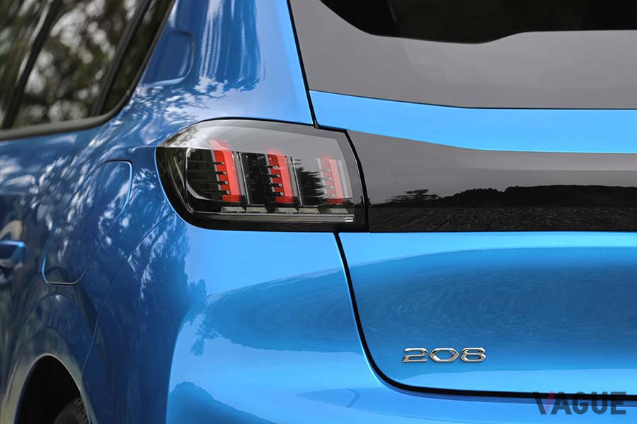 プジョー新型「208」のエンブレム