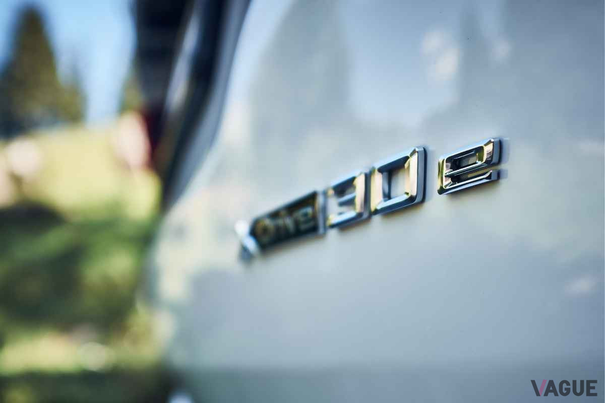 2020年4月9日に追加されたX3のプラグインハイブリッド「X3 xDrive 30e」のエンブレム