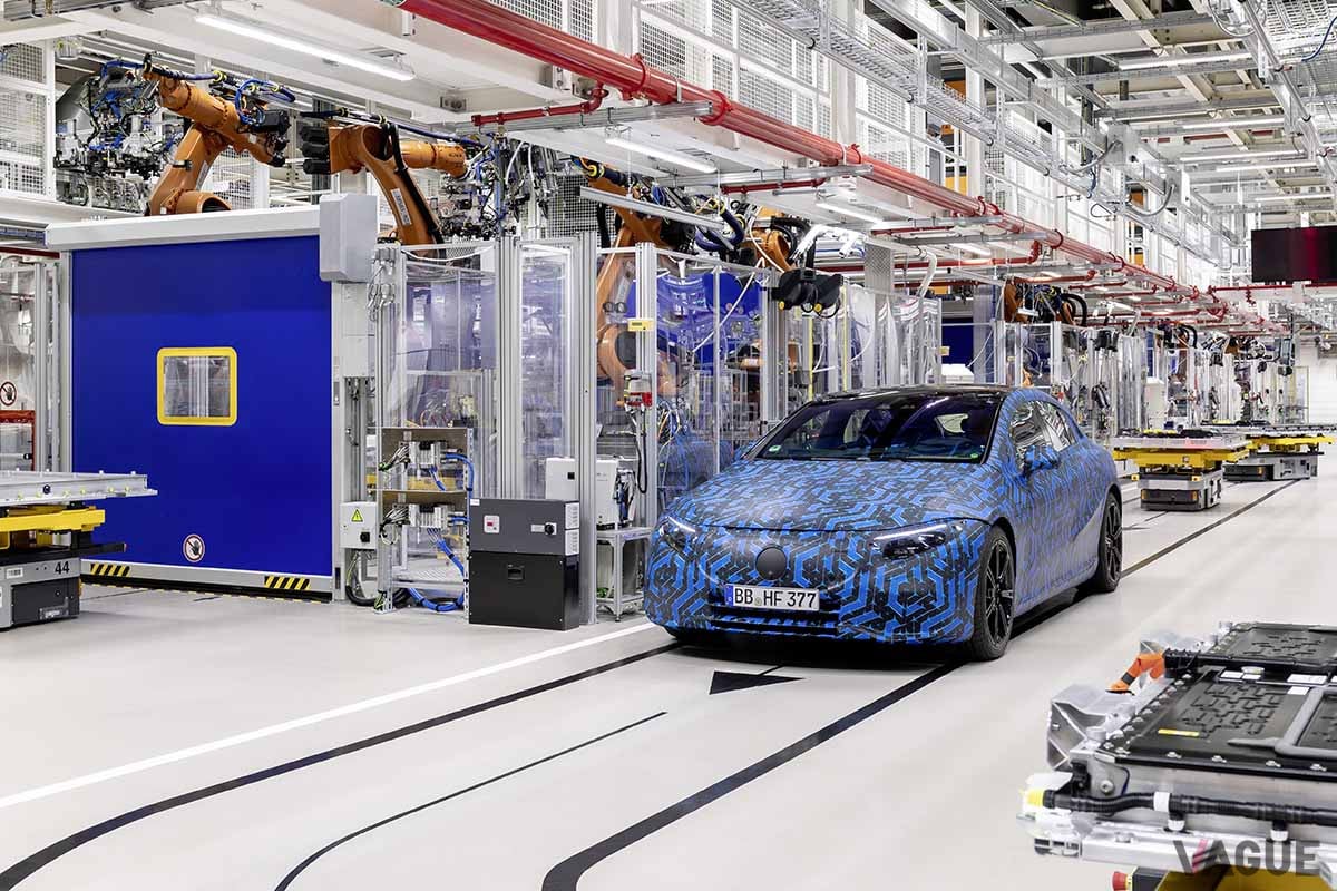 2021年前半に世界初公開される予定のEV高級セダン「EQS」