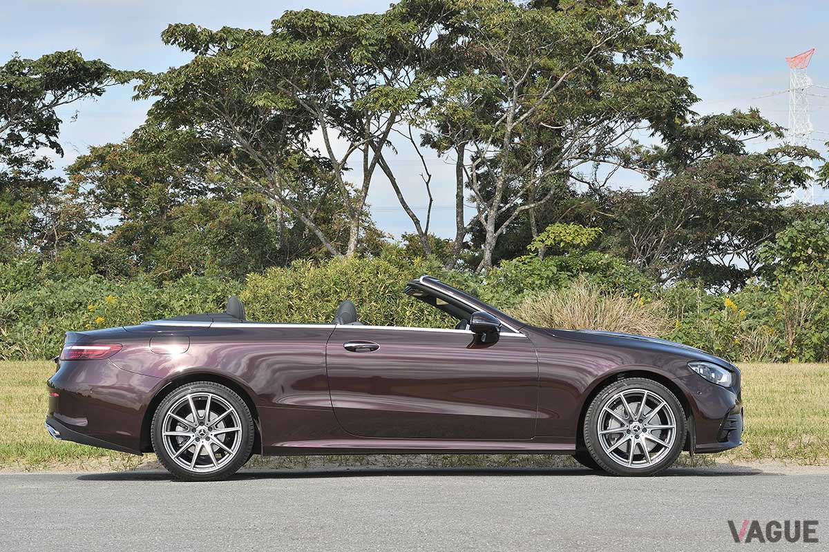 メルセデス・ベンツ改良新型「E300カブリオレ スポーツ」のオープン状態