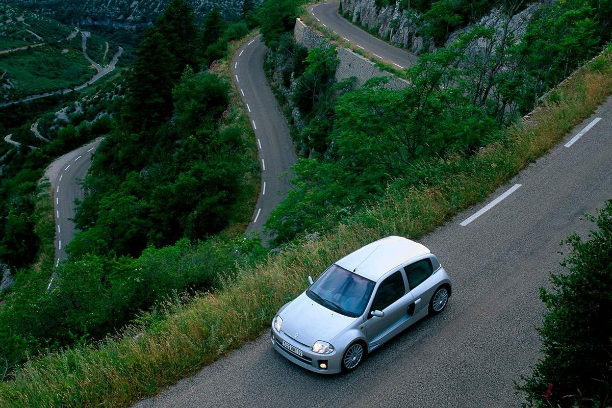 2000年12月に登場したルノー「クリオ ルノースポールV6」フェイズ1（前期型）