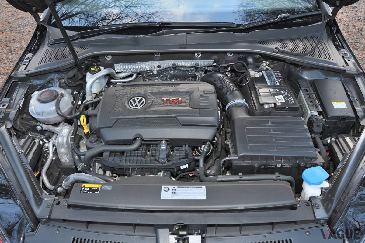 VW「ゴルフGTIパフォーマンス」は最高出力245ps、最大トルク370Nmを発揮する2リッター直列4気筒ターボ「DLB」型を搭載