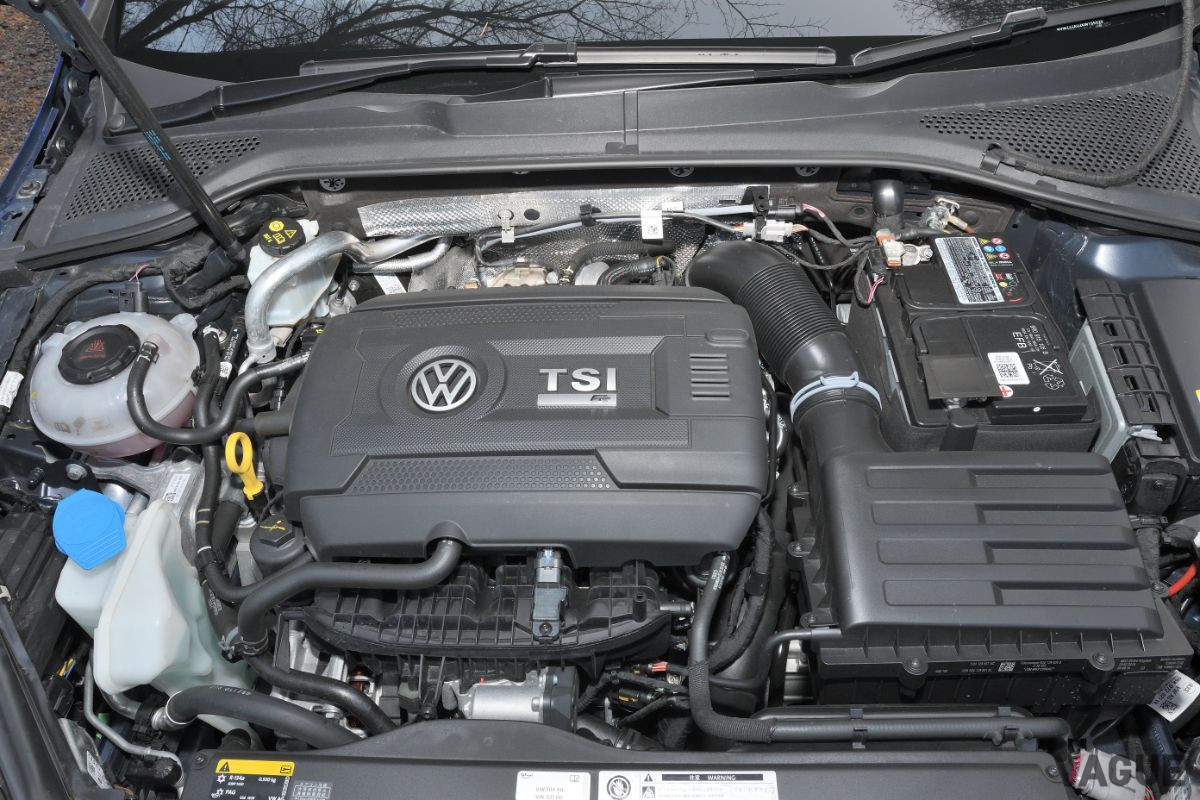 VW「ゴルフR」のエンジンはDJH型2リッター直列4気筒ターボ。310ps・400Nmを発生