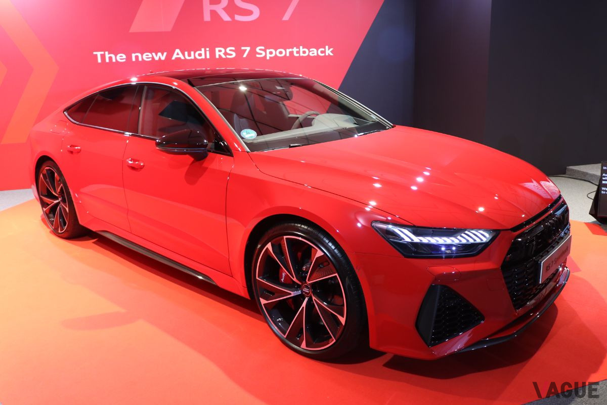 アウディのハイパフォーマンスモデル「RS」モデルにも試乗できる。写真は2020年11月28日に日本上陸した「RS7スポーツバック」