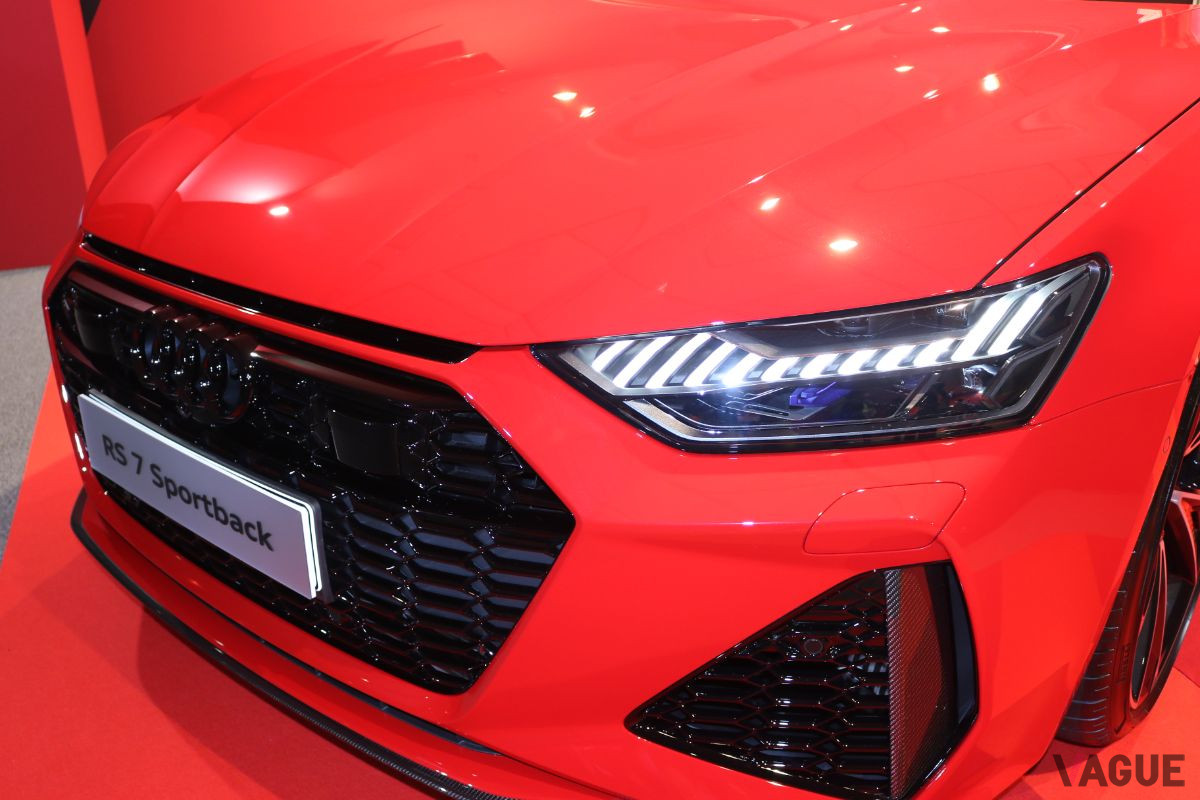 アウディのハイパフォーマンスモデル「RS」モデルにも試乗できる。写真は2020年11月28日に日本上陸した「RS7スポーツバック」