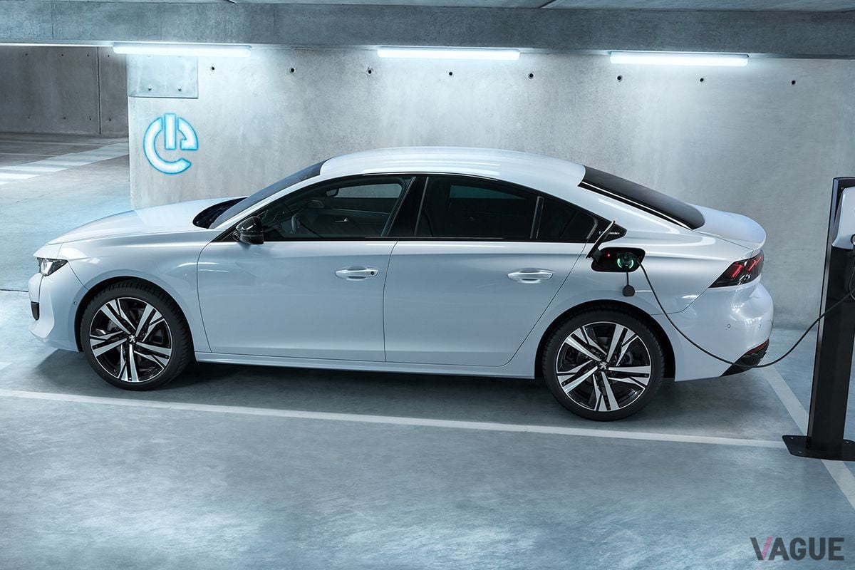 プジョー「508PHEV」