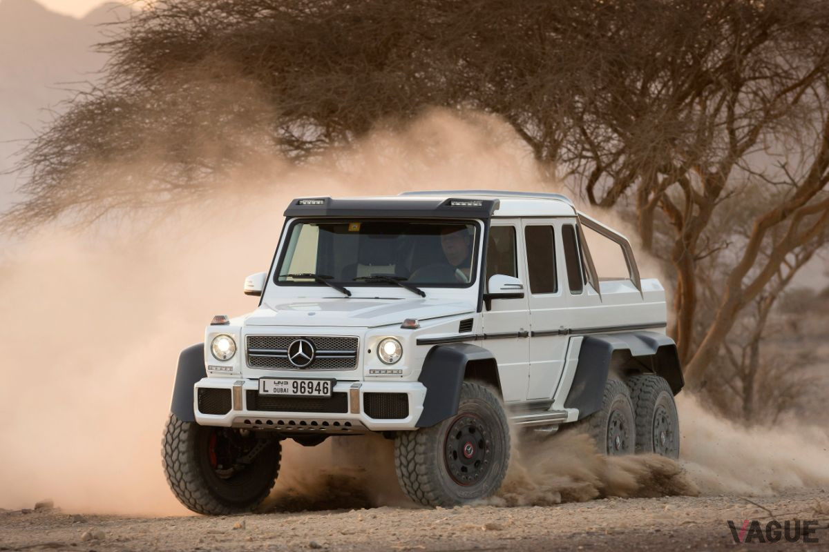 6輪駆動のメルセデス・ベンツ「G63AMG 6×6」。日本でも2014年4月に登場、5台限定で8000万円だった