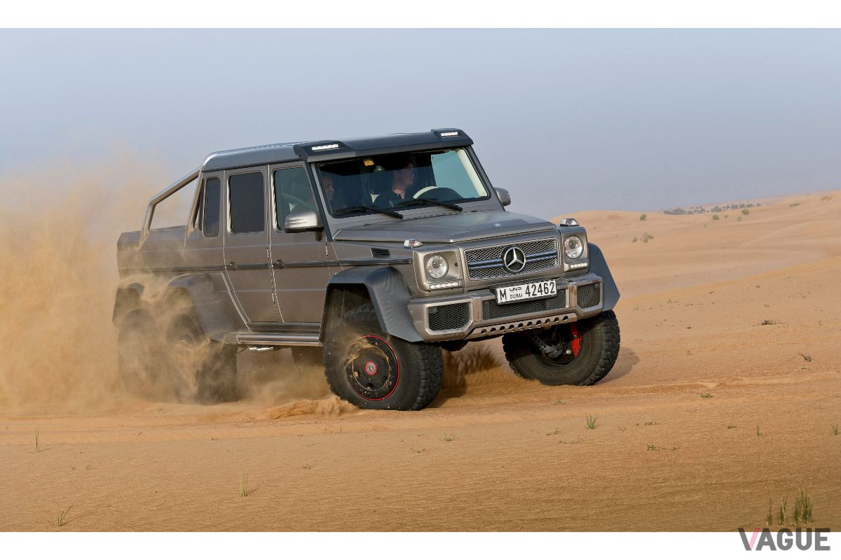 6輪駆動のメルセデス・ベンツ「G63AMG 6×6」。日本でも2014年4月に登場、5台限定で8000万円だった