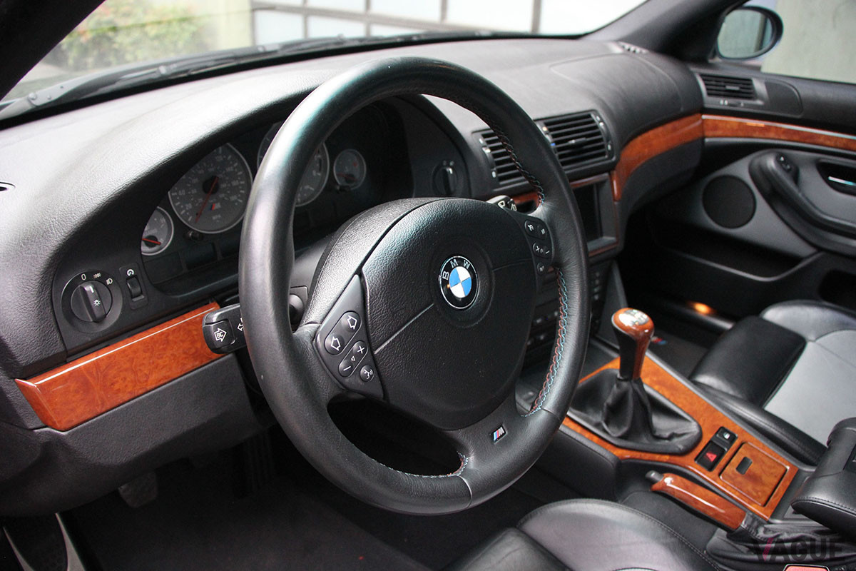 約275万円で落札されたBMW「M5」（E39型）（C）2020 Courtesy of RM Sotheby's