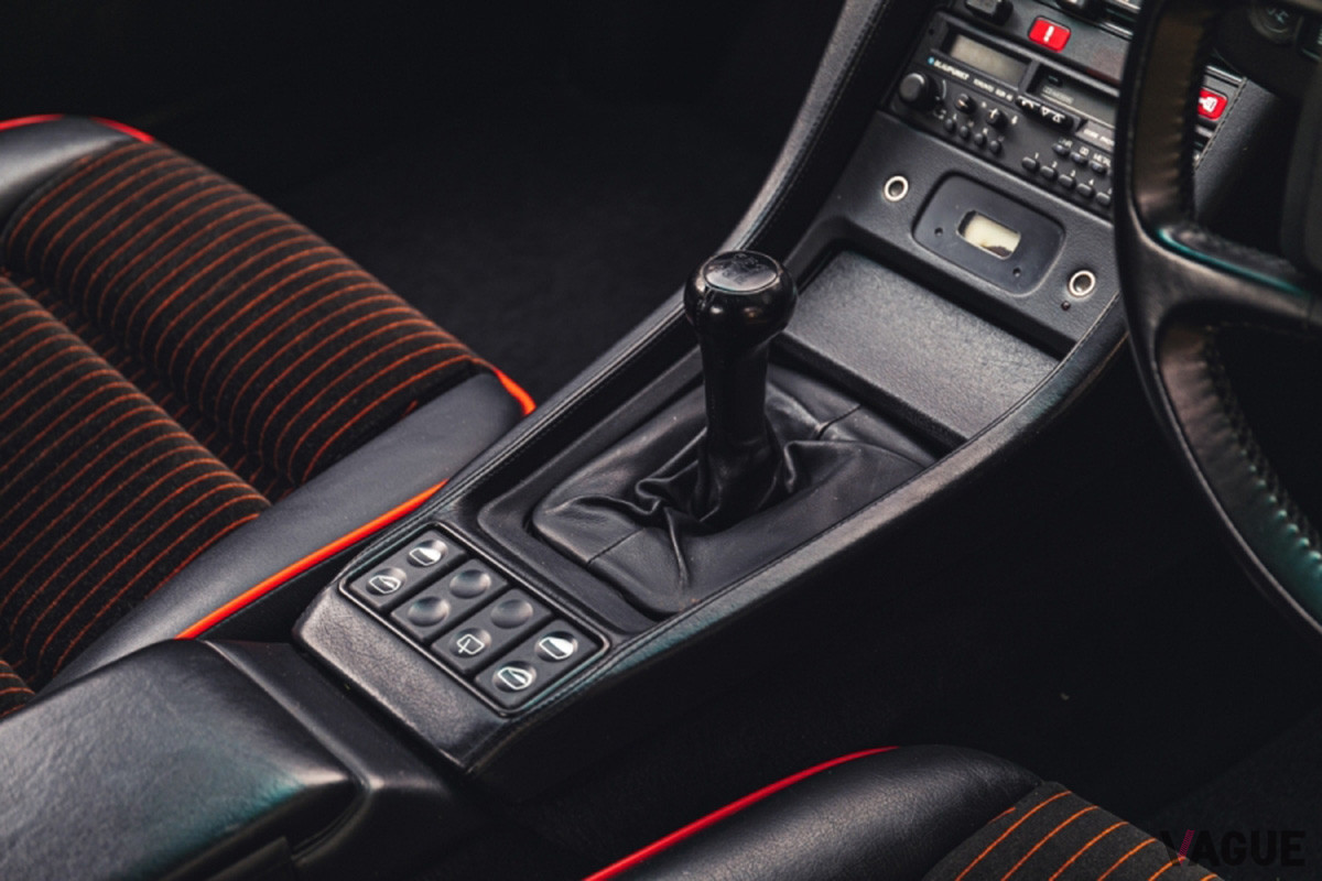約1815万円で落札されたポルシェ「928 S4 マニュアル」（C）SILVERSTONE AUCTIONS