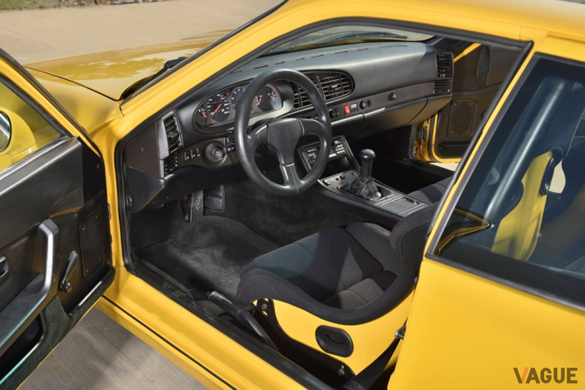 約576万円で落札されたポルシェ「968クラブスポーツ」（C）SILVERSTONE AUCTIONS