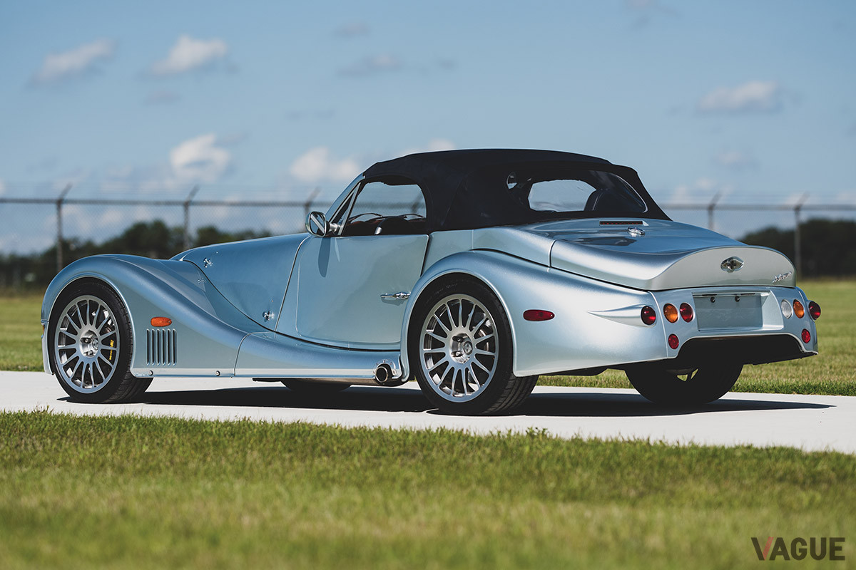 約1165万円で落札されたモーガン「エアロ8」（C）2020 Courtesy of RM Sotheby's