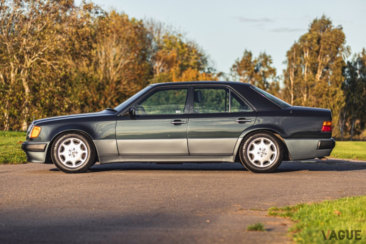 1992年式、走行距離12万km強のメルセデス・ベンツ「500E」は流札となった（C）SILVERSTONE AUCTIONS