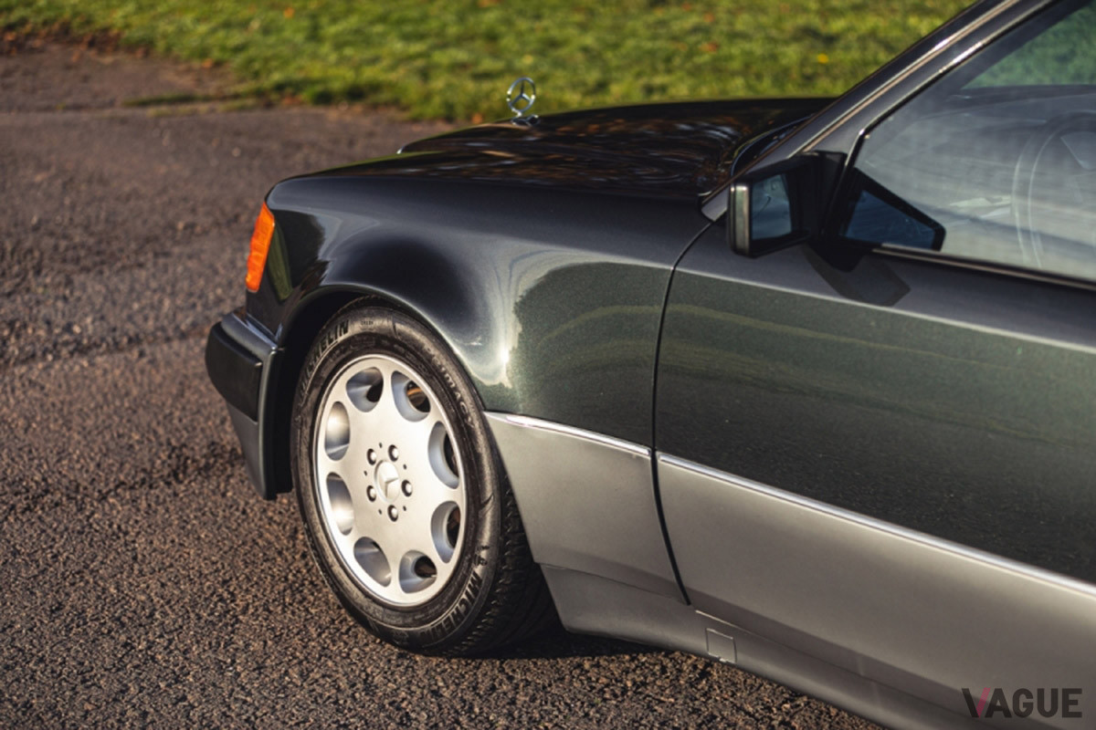 1992年式、走行距離12万km強のメルセデス・ベンツ「500E」は流札となった（C）SILVERSTONE AUCTIONS