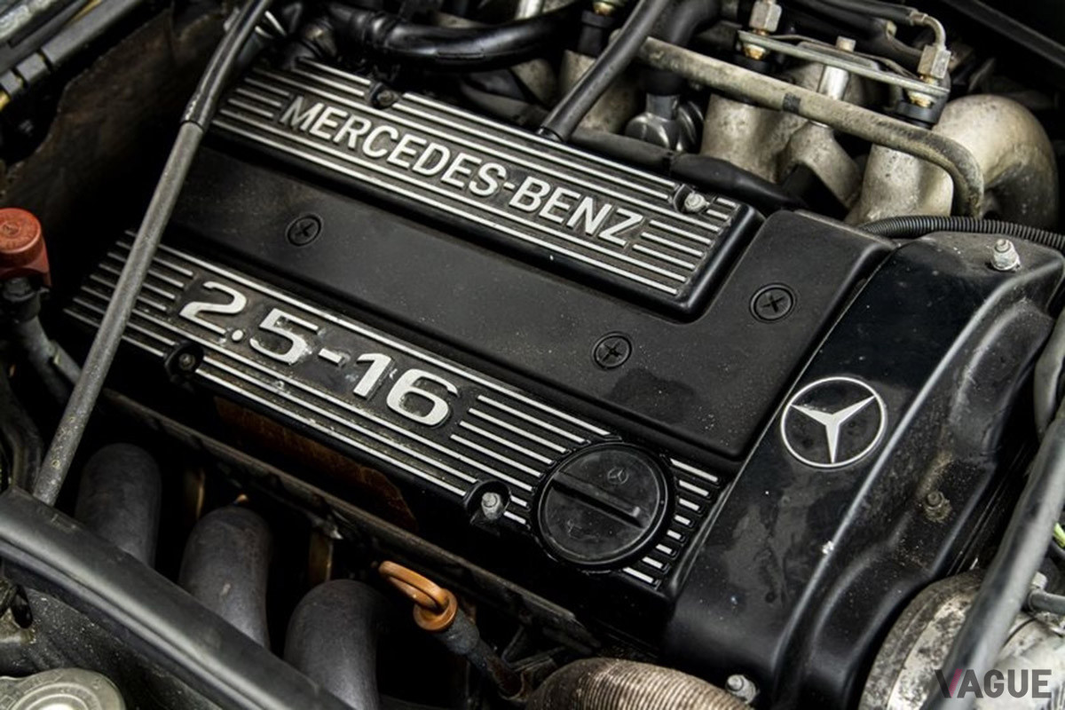 約395万円で落札されたメルセデス・ベンツ「190E 2.5 コスワース」（C）SILVERSTONE AUCTIONS