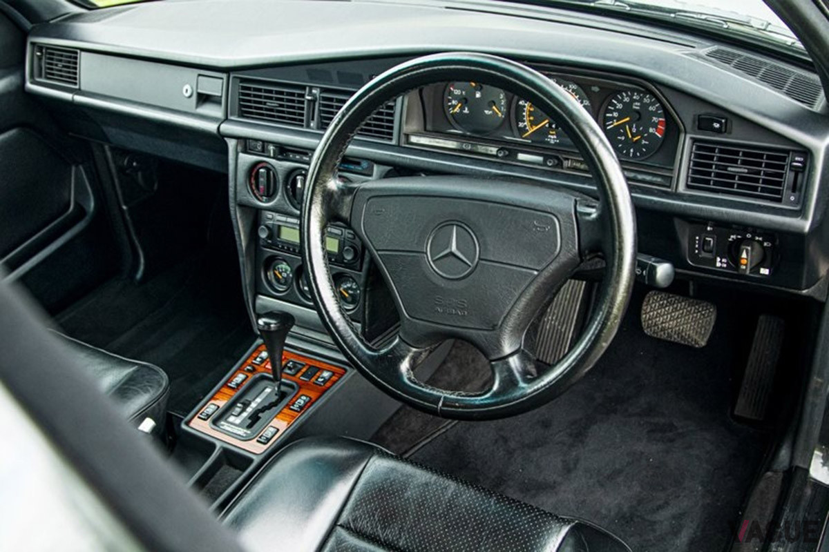 約395万円で落札されたメルセデス・ベンツ「190E 2.5 コスワース」（C）SILVERSTONE AUCTIONS