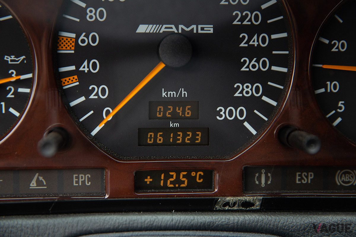 約1600万円で落札されたメルセデス・ベンツ「SL70AMG」（C）2020 Courtesy of RM Sotheby's