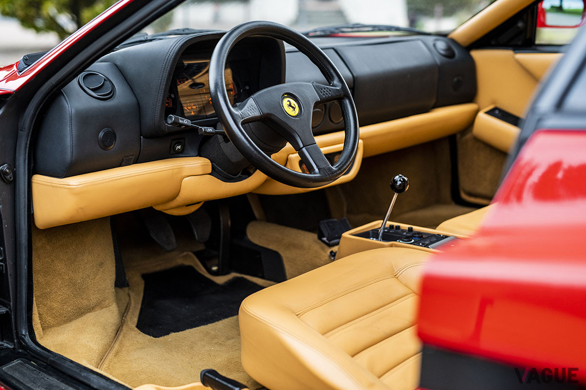 およそ1300万円で落札されたフェラーリ「512TR」（C）2020 Courtesy of RM Sotheby's