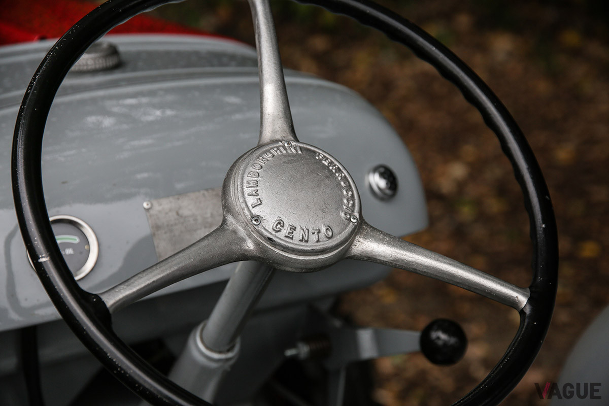 約288万円で落札された1956年式ランボルギーニ「DL25」（C）2020 Courtesy of RM Sotheby's