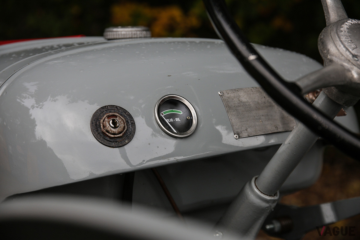 約288万円で落札された1956年式ランボルギーニ「DL25」（C）2020 Courtesy of RM Sotheby's