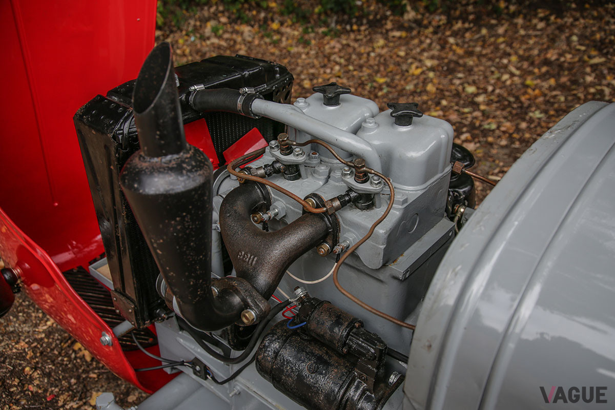 約288万円で落札された1956年式ランボルギーニ「DL25」（C）2020 Courtesy of RM Sotheby's