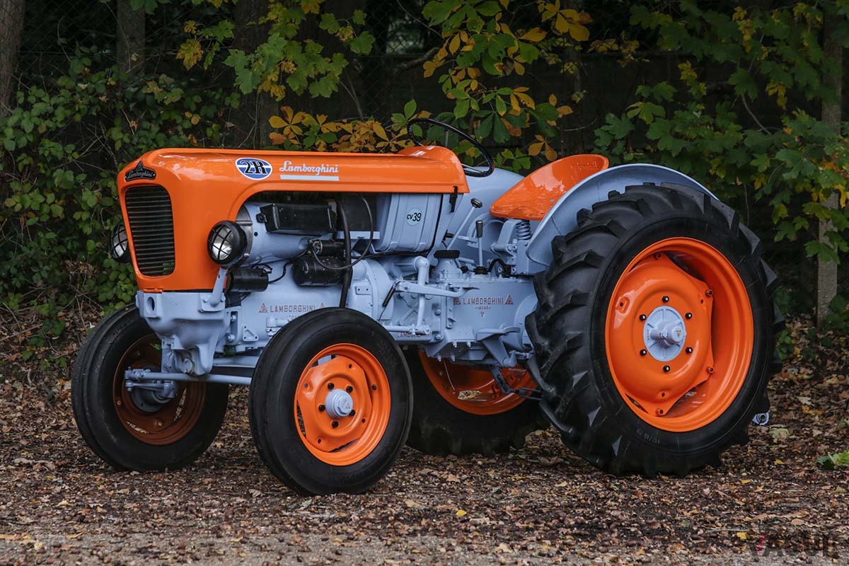 約288万円で落札された1966年式ランボルギーニ「2R」（C）2020 Courtesy of RM Sotheby's