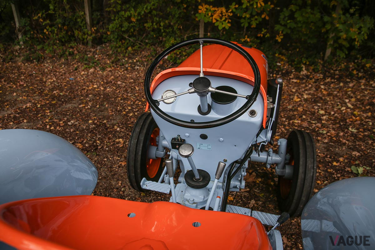 約288万円で落札された1966年式ランボルギーニ「2R」（C）2020 Courtesy of RM Sotheby's