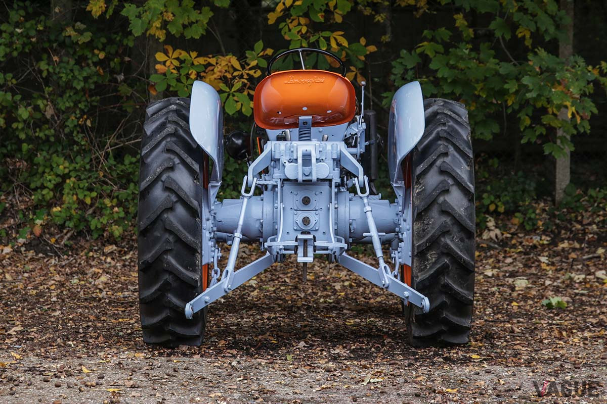 約288万円で落札された1966年式ランボルギーニ「2R」（C）2020 Courtesy of RM Sotheby's