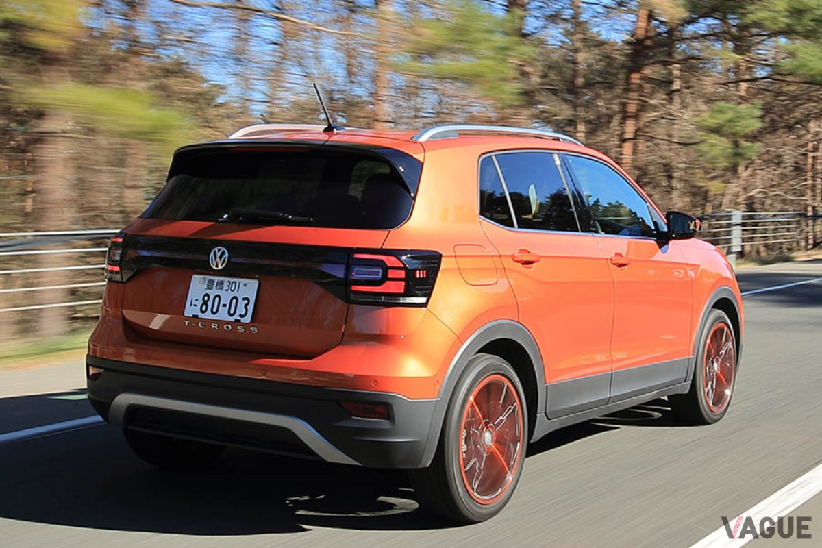 2020年輸入車新規登録台数4位はVWのコンパクトSUV「T−クロス」。全長4115mmのBセグメントSUVだが、広い室内と良好な燃費でファンを増やした