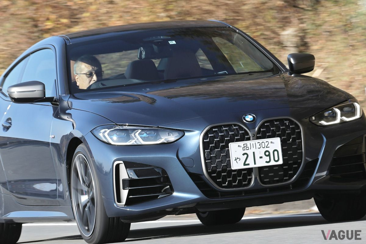 2020年10月に発表されたBMW新型「4シリーズ」。巨大なキドニーグリルが特徴だ