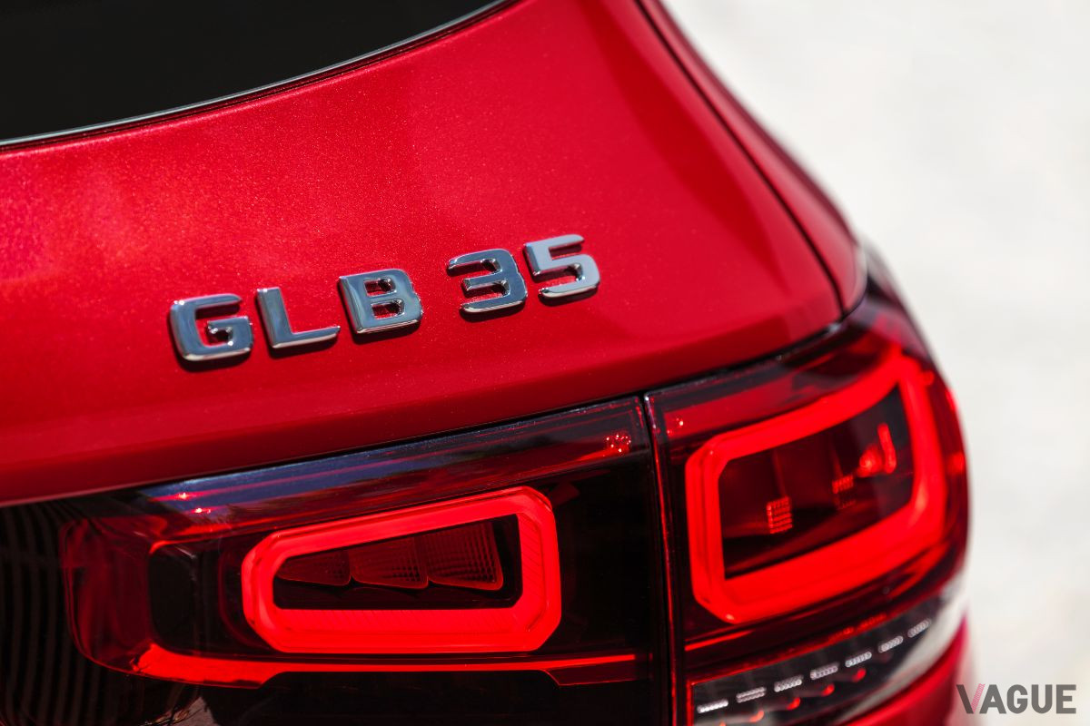 メルセデスAMG「GLB35 4MATIC」のエンブレム