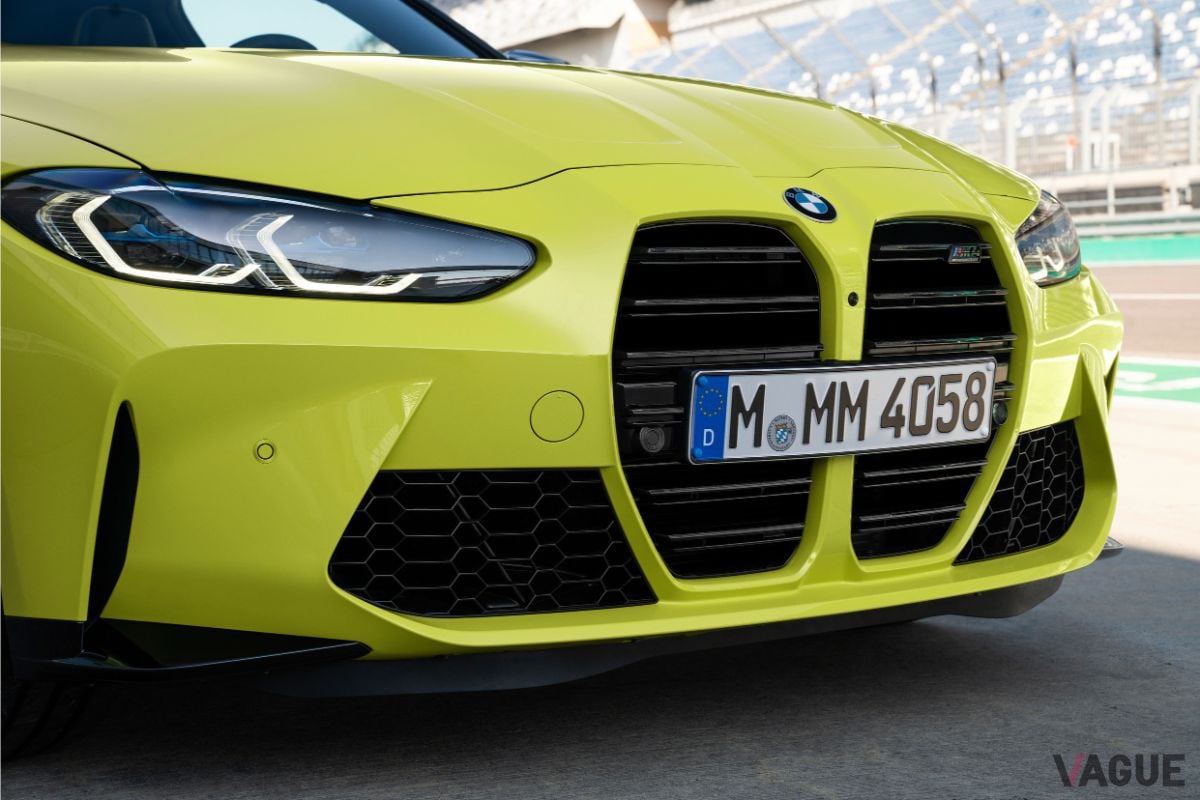 BMW新型「M4クーペ」のフロントマスク