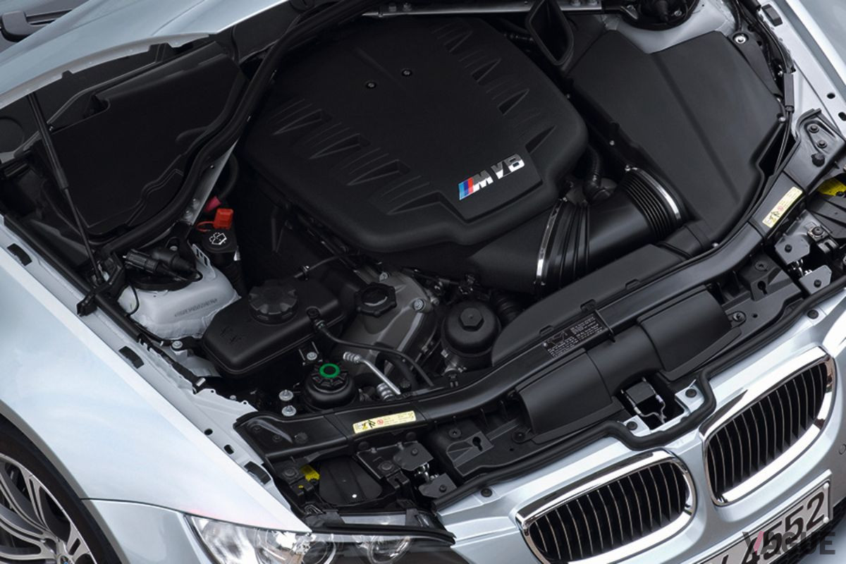 4代目E90型M3のエンジン。M3として初めてにして唯一、V8エンジンを搭載している