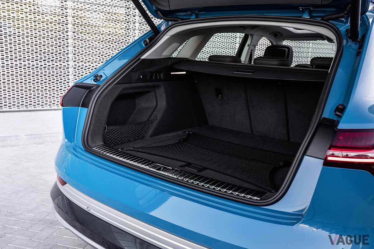 アウディ「e-tron」の荷室容量はVDA式で660リッターを誇る