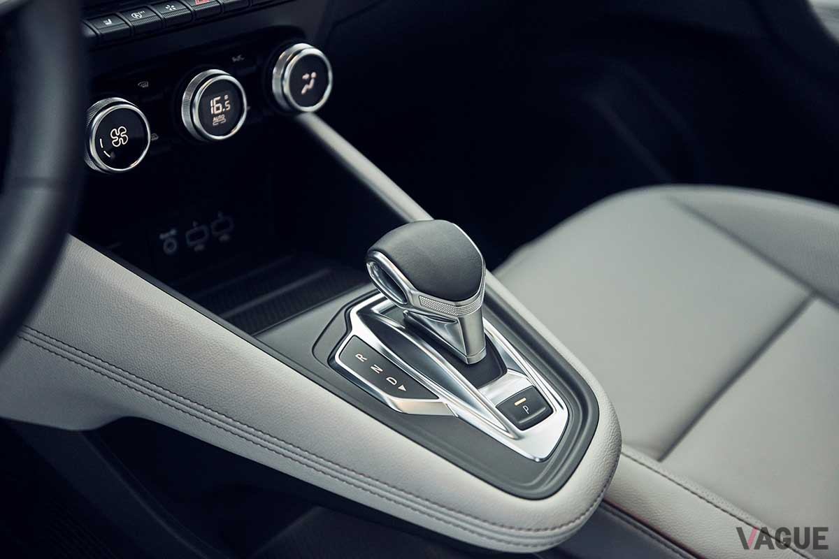 ルノー新型「キャプチャー」のシフトセレクター