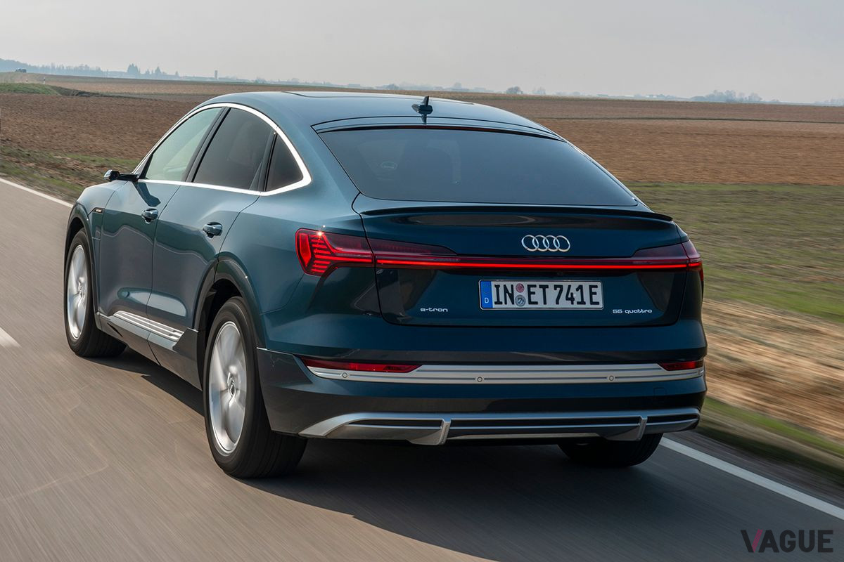 アウディ「e-tronスポーツバック」も人気のクーペSUVだ